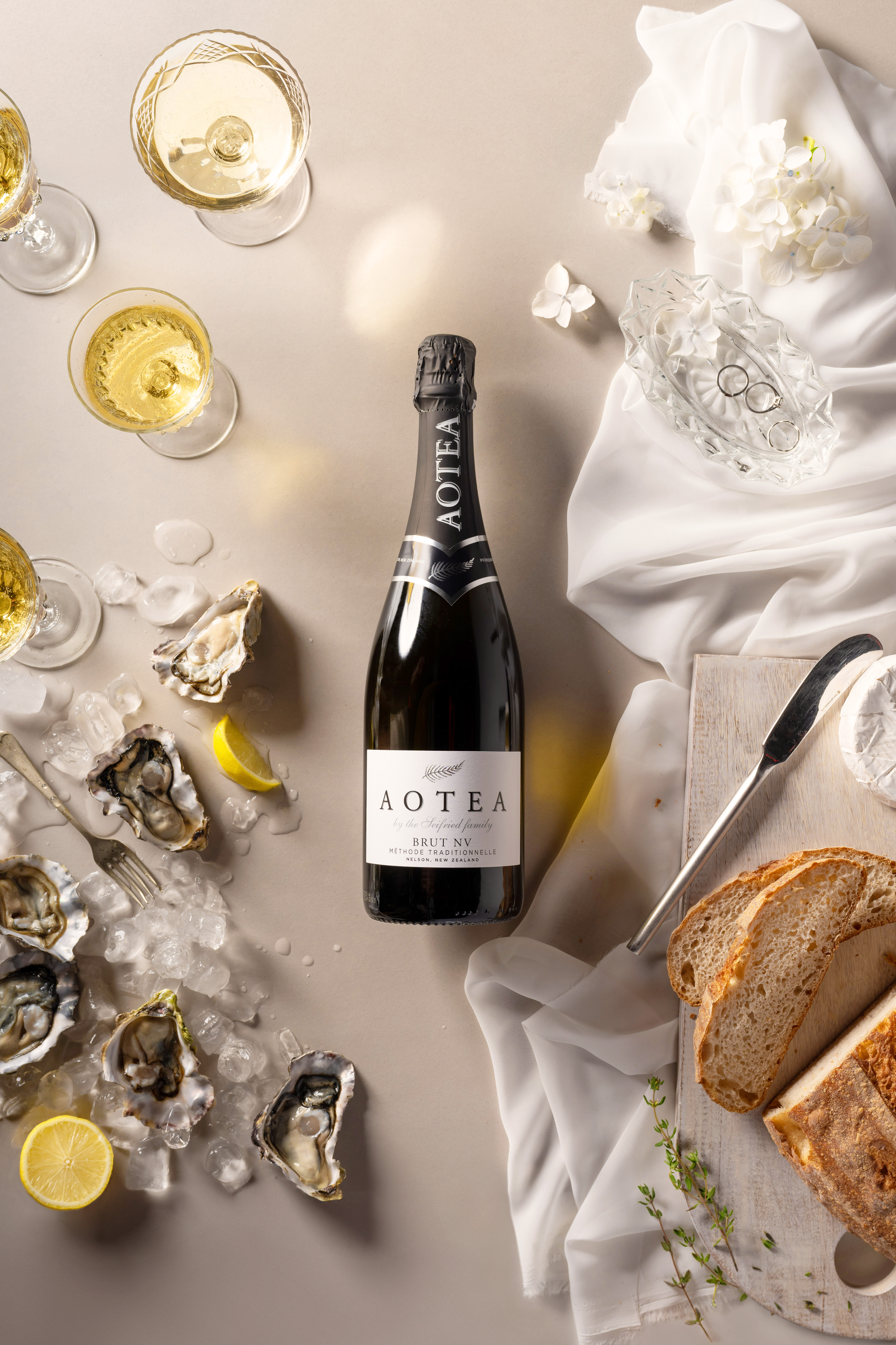 Aotea Methode Traditionnelle - 1 - Hero bottle.jpg
